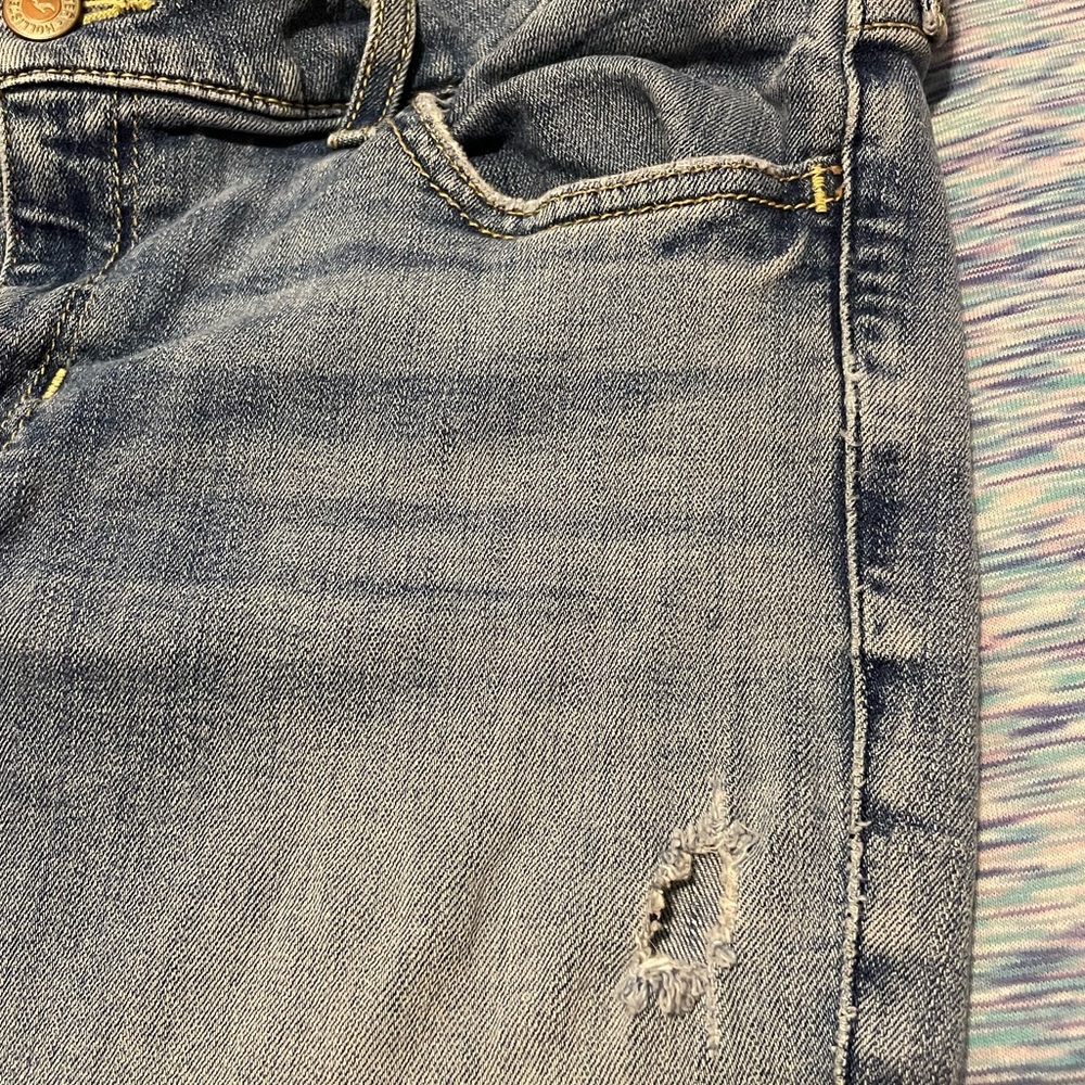 Hollister Jeans. - Picture 4 of 8